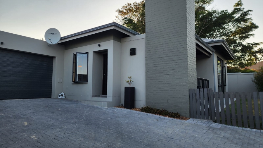 3 Bedroom Property for Sale in Glenwood Western Cape